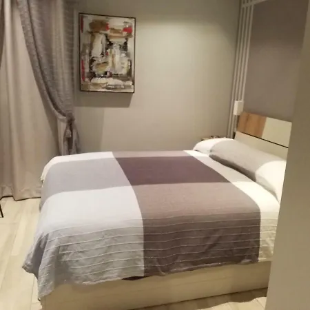Mandria 1 2 Apartman *