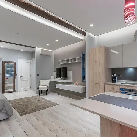 Mandria 1 2 Apartment *
