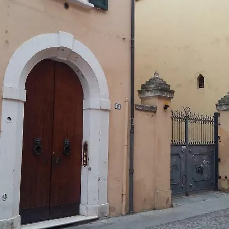 Mandria 1 2 Apartment