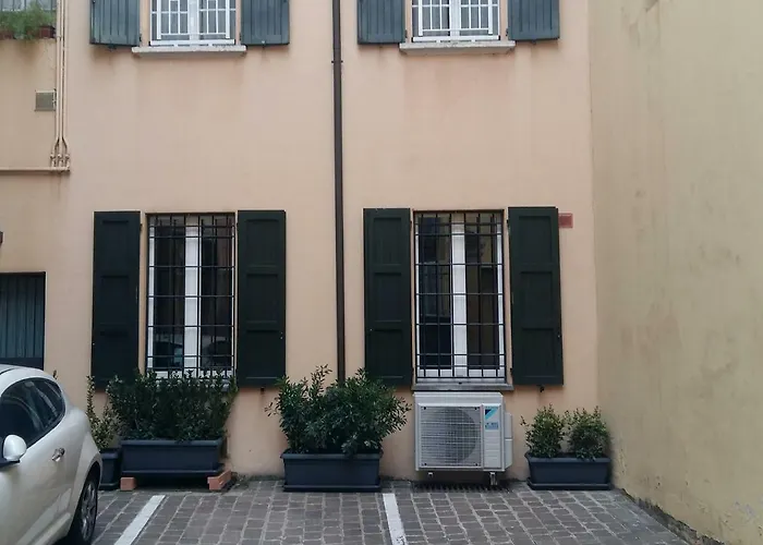 Mandria 1 2 Apartment Bologna